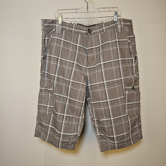 NWOT Projec Raw grey white plaid cotton cargo shorts men size 40 US - Picture 2 of 7